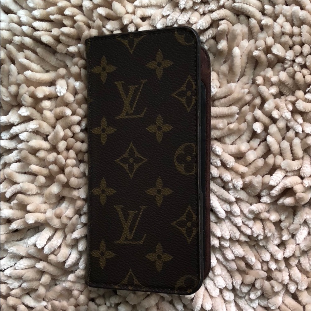 Louis Vuitton iPhone 7 Plus case